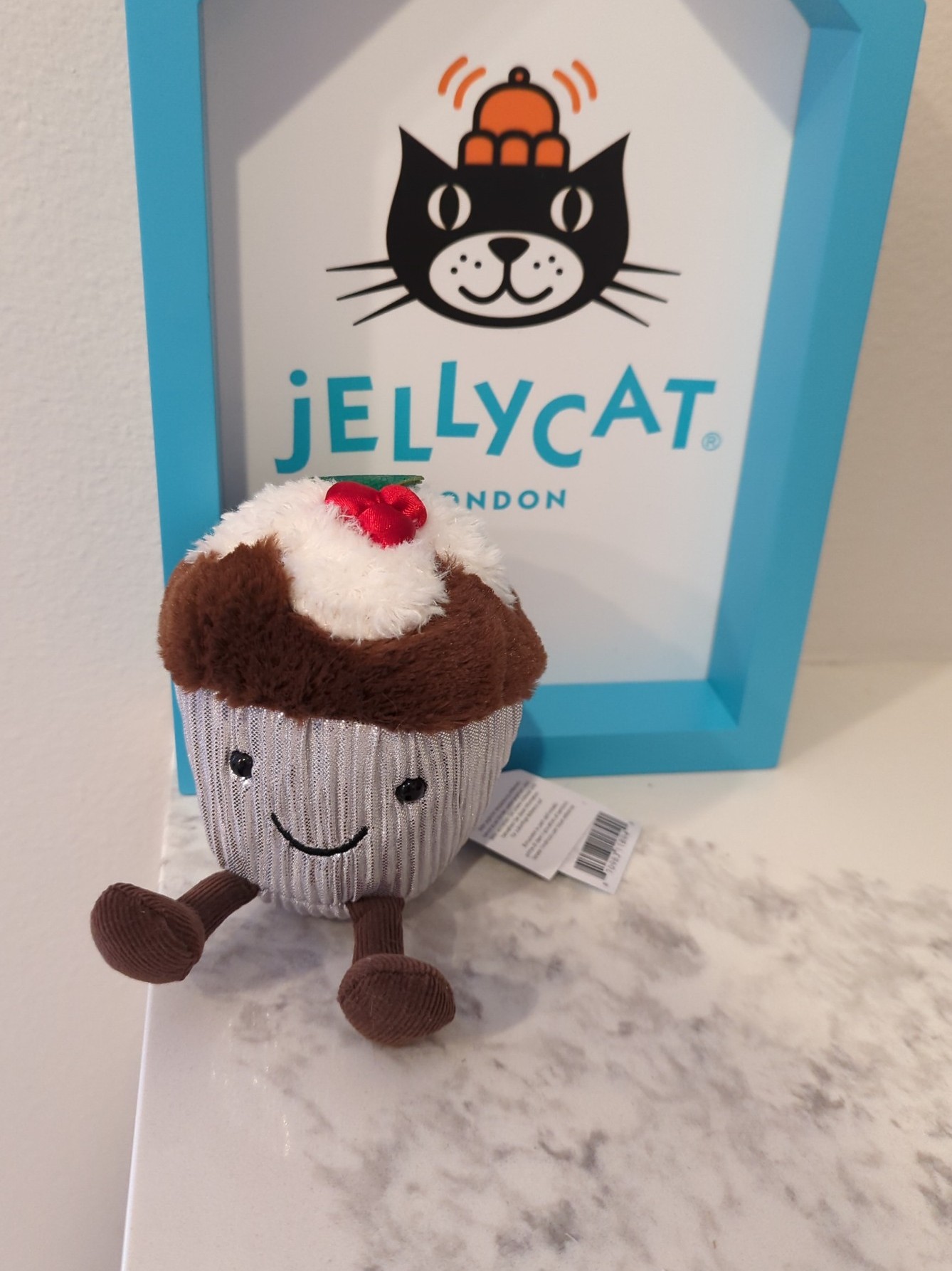 Jellycat Holly Cutie Cupcake NWT