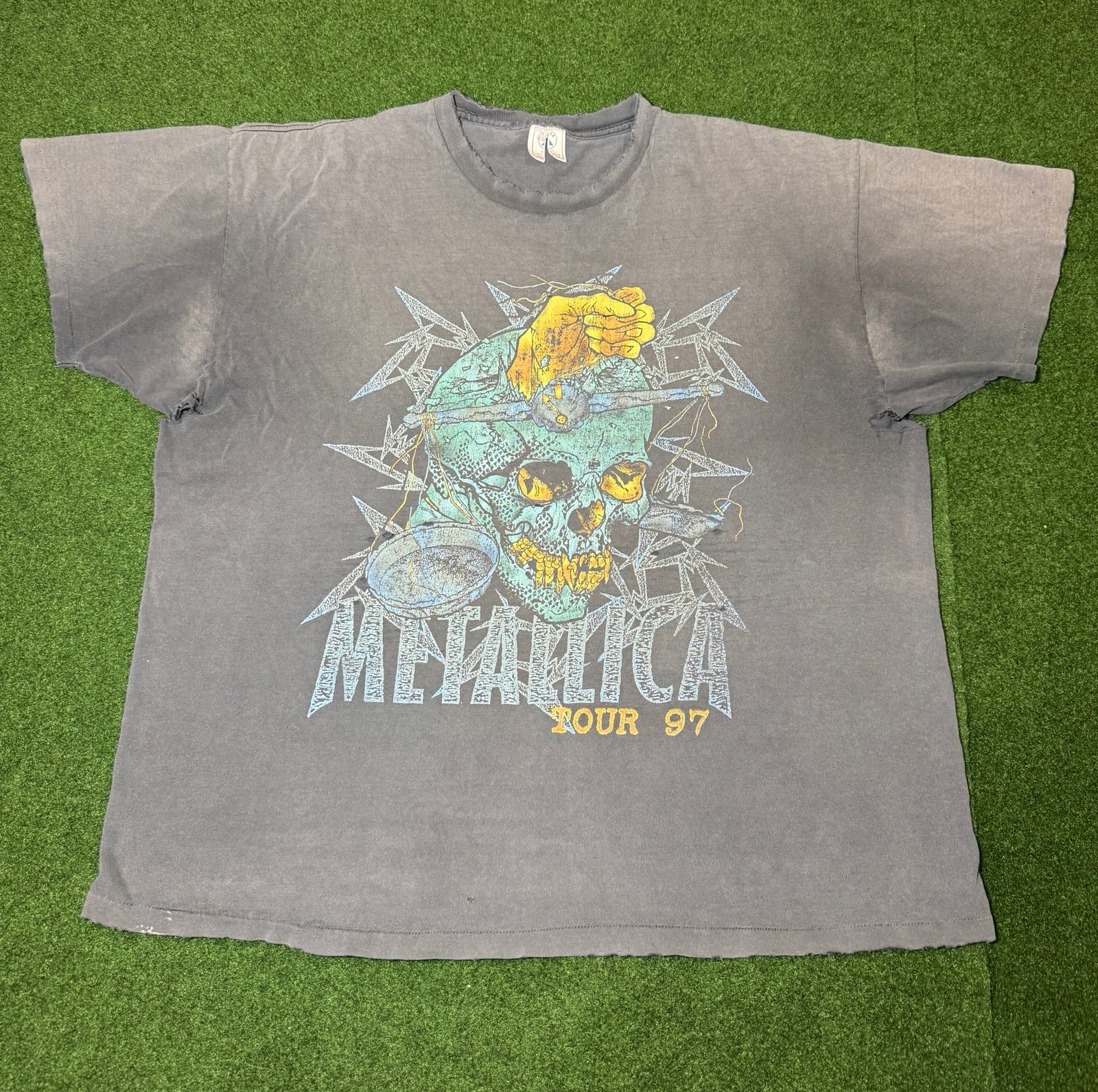 1997 90s Metallica Tour vintage T-shirt faded to perfection band tee XXL 2XL