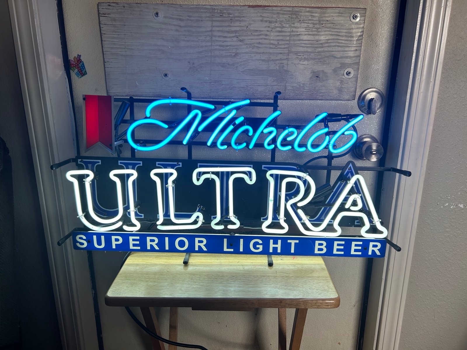 Michelob Ultra Neon Beer Sign 30x16 w/ Dimmer