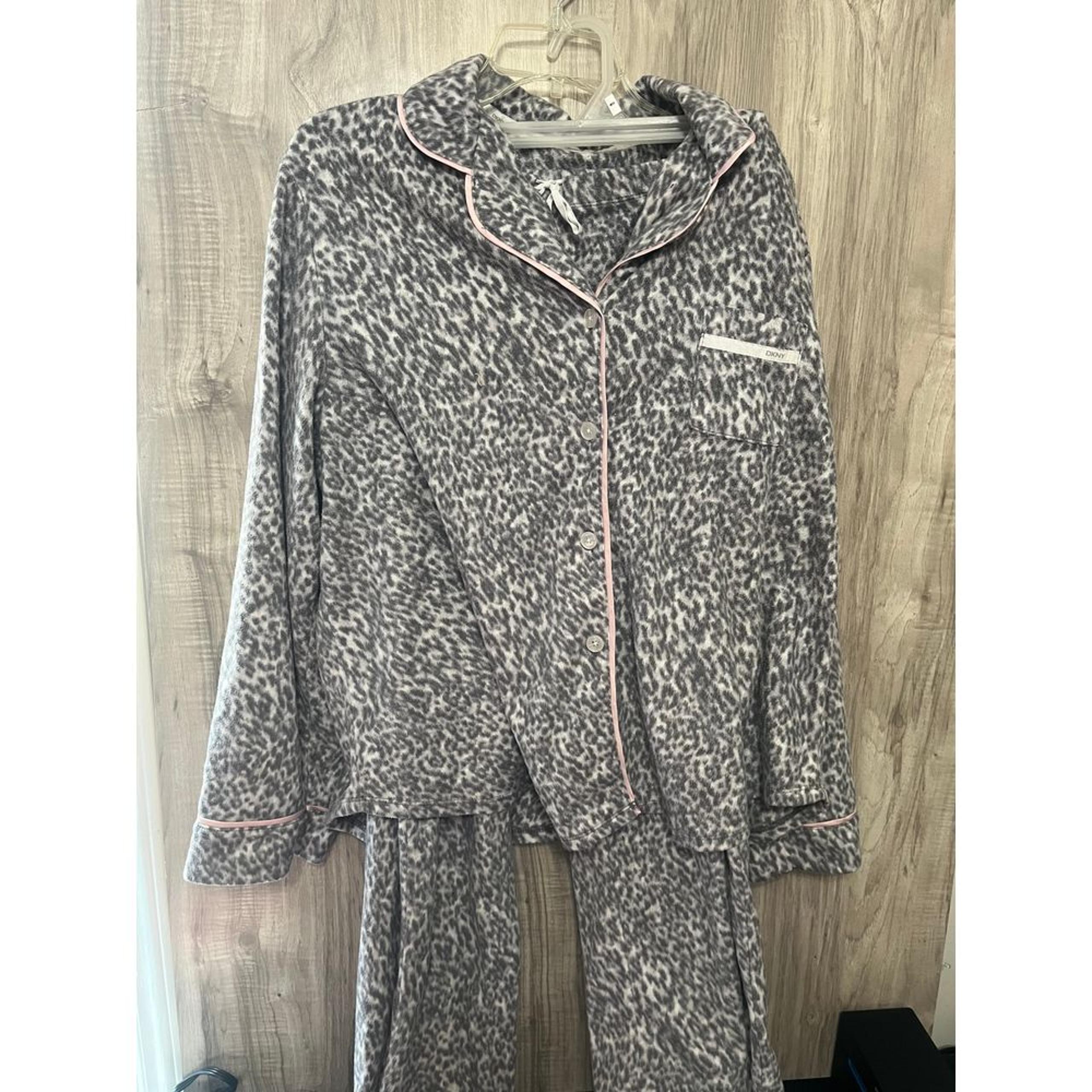 DKNY Pajama Set Womens 2XL XXL  Gray Cheetah Leopard Sleepwear Lounge Cozy