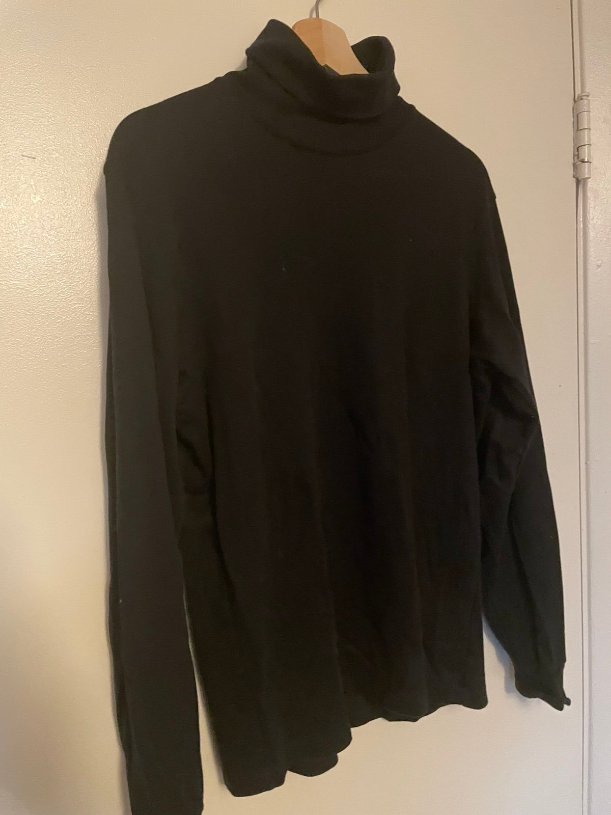 UNIQLO Turtleneck Sweater Black Medium
