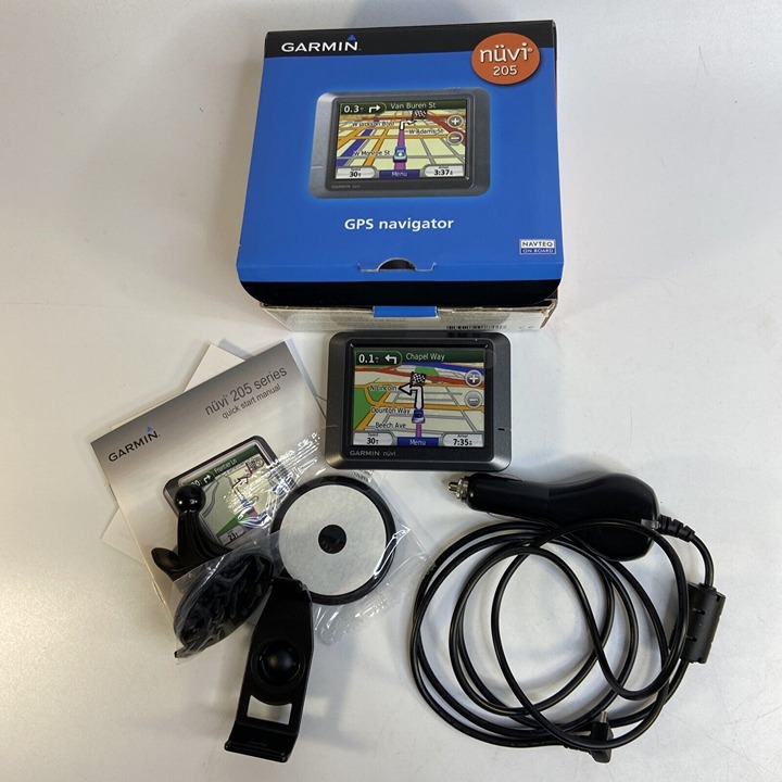Garmin nüvi 205 GPS Navigator IOB Powers up