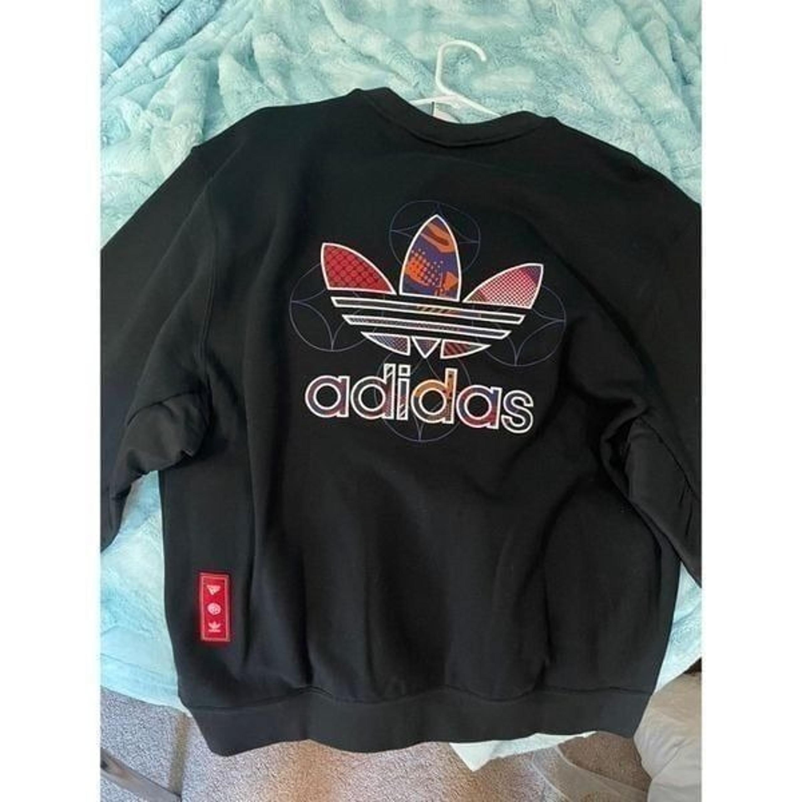 NWT $100 men’s adidas originals CNY crew sweater. Men’s small