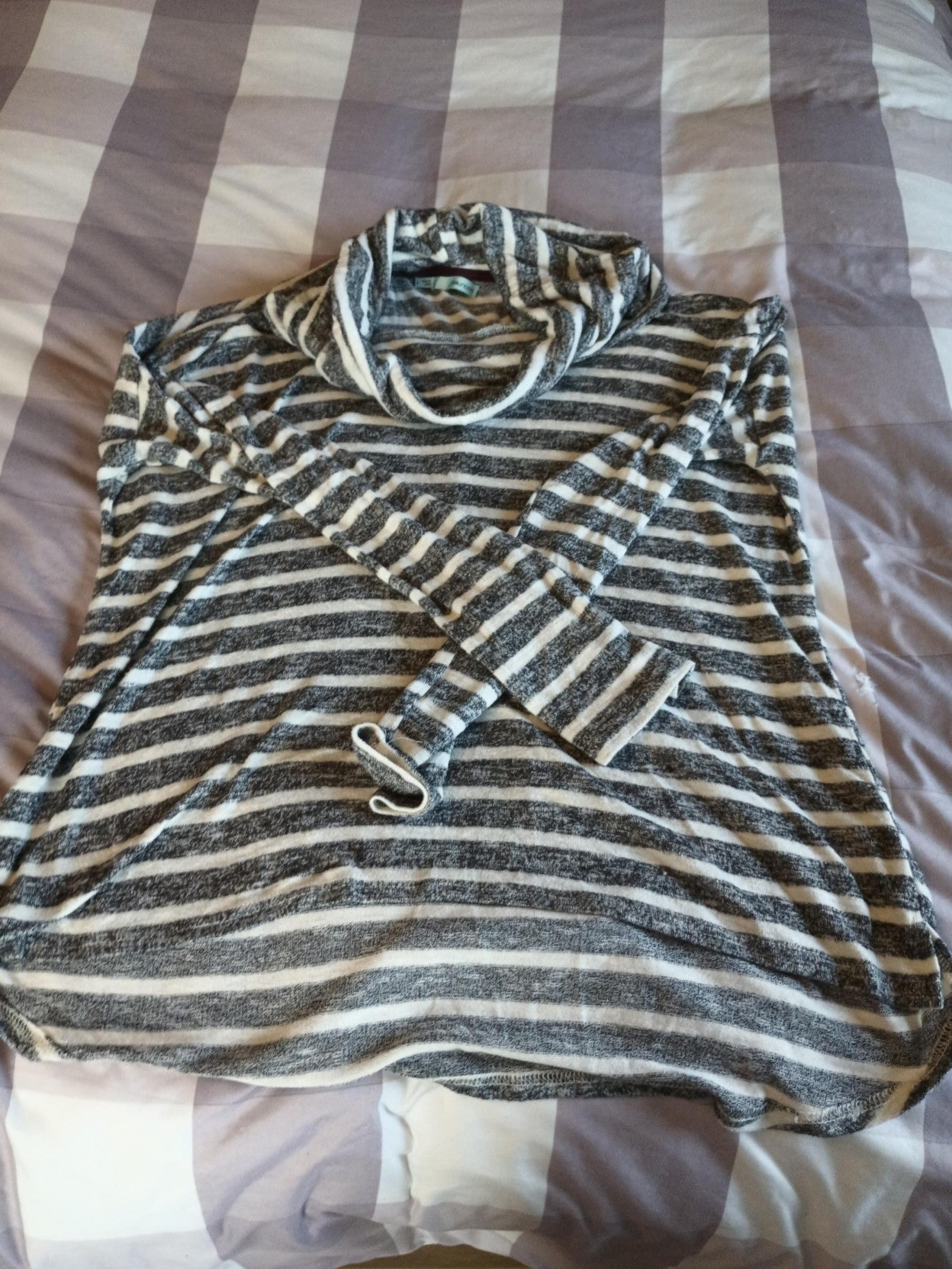 Women's Maurices Size Large Cowl neck sweater