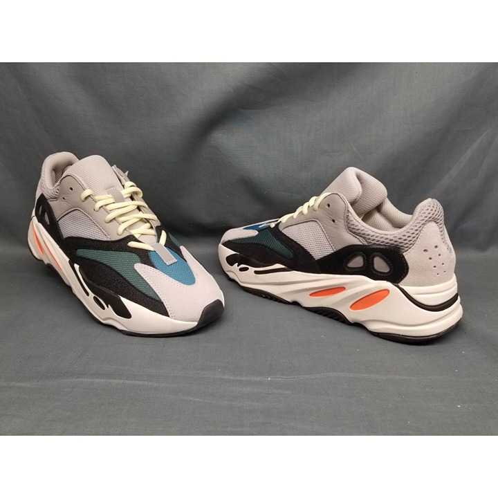 Adidas Men's Yeezy Boost 700 Sneakers Wave Runner Edition Size 9.5 PRE-OWNED!