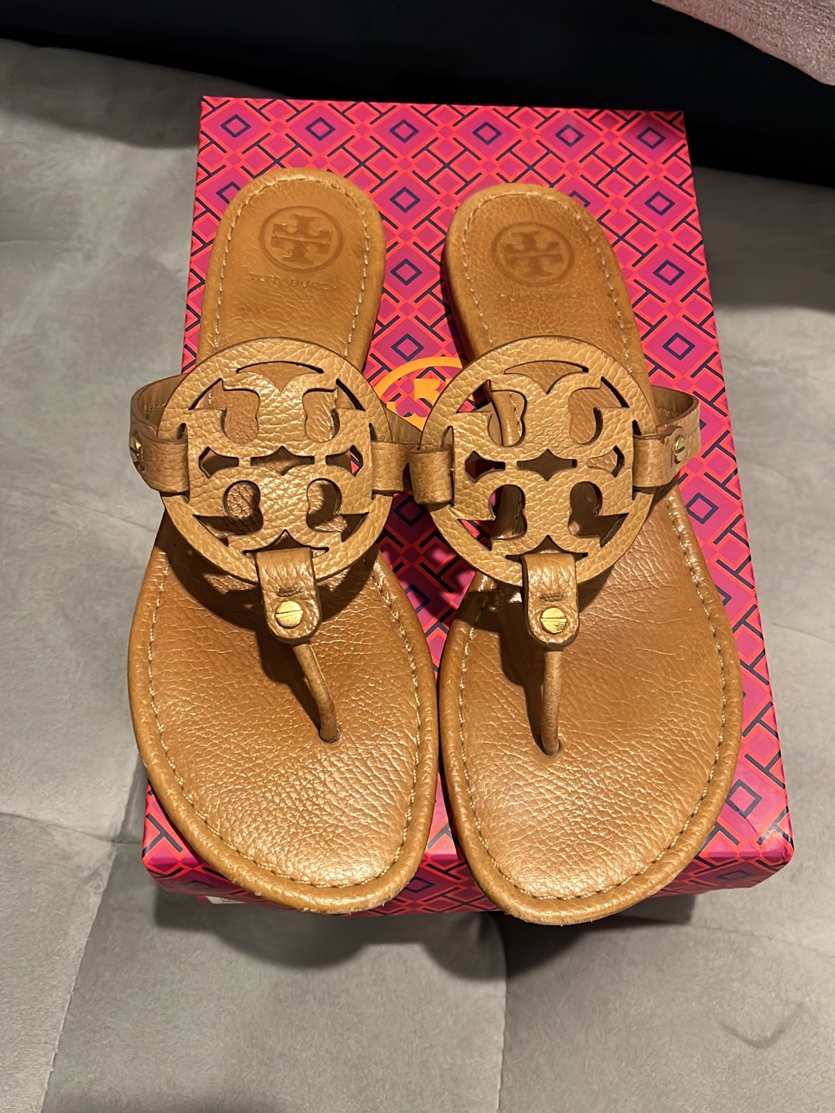 Tory Burch Miller, Tan, 10.5 Like New!