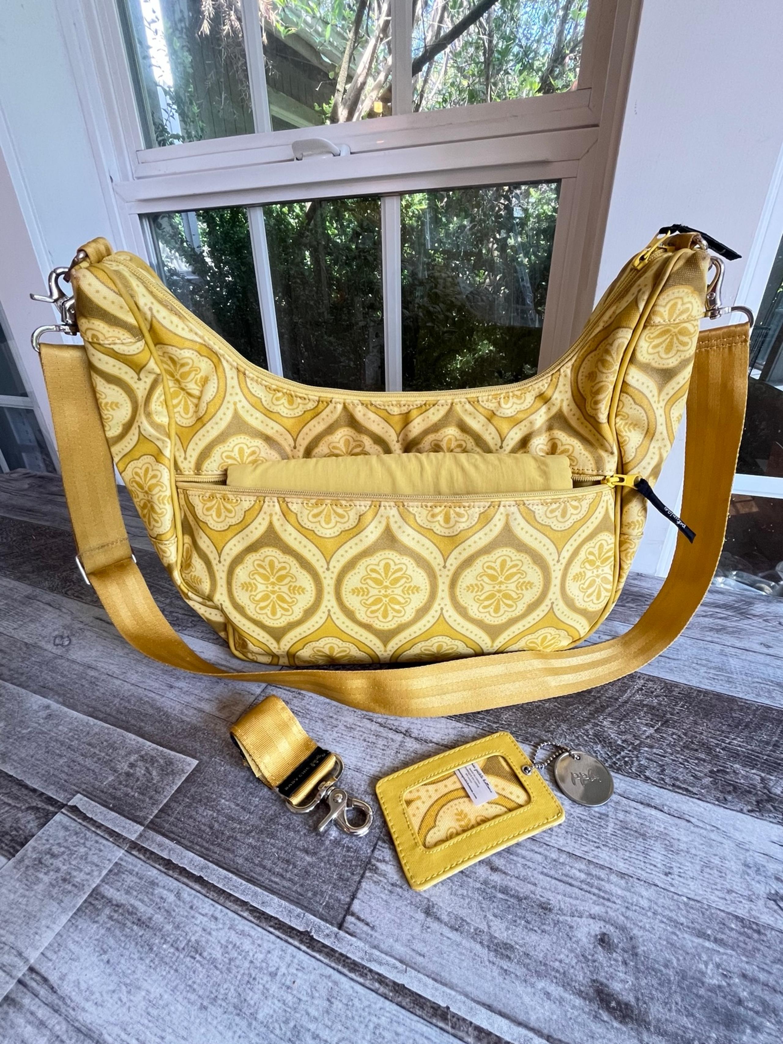 Petunia Pickle Bottom Touring Tote Diaper Bag Sunshine in Sardinia