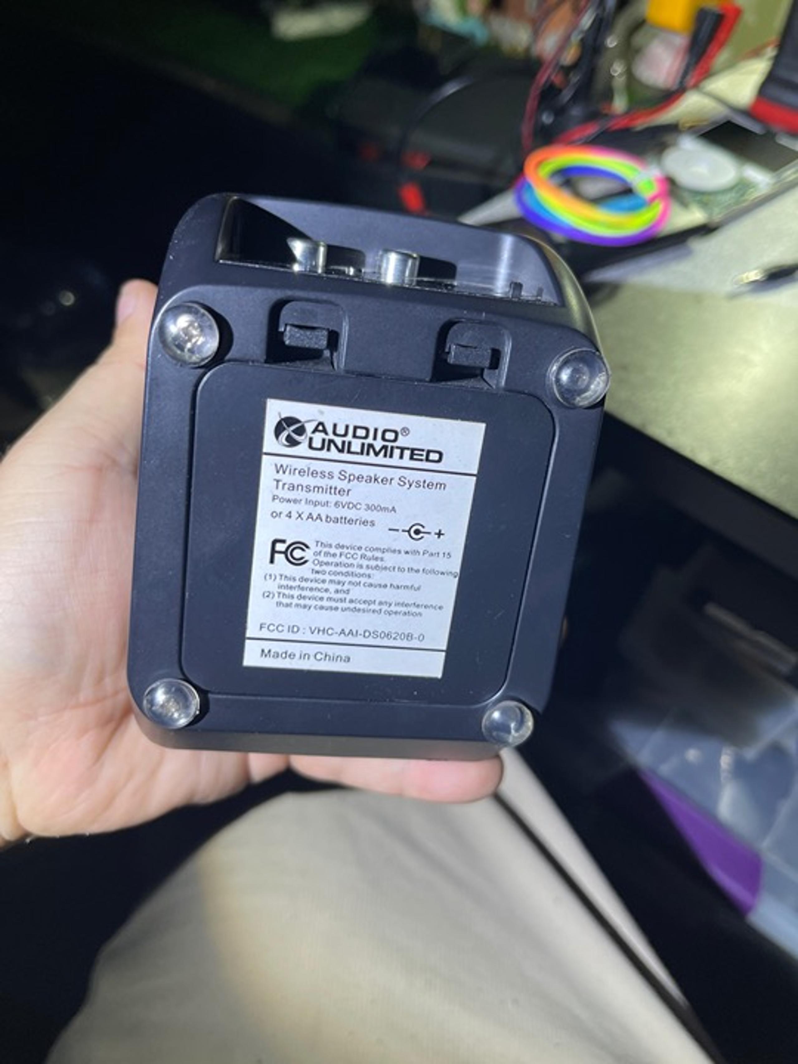 Audio unlimited transmitor
