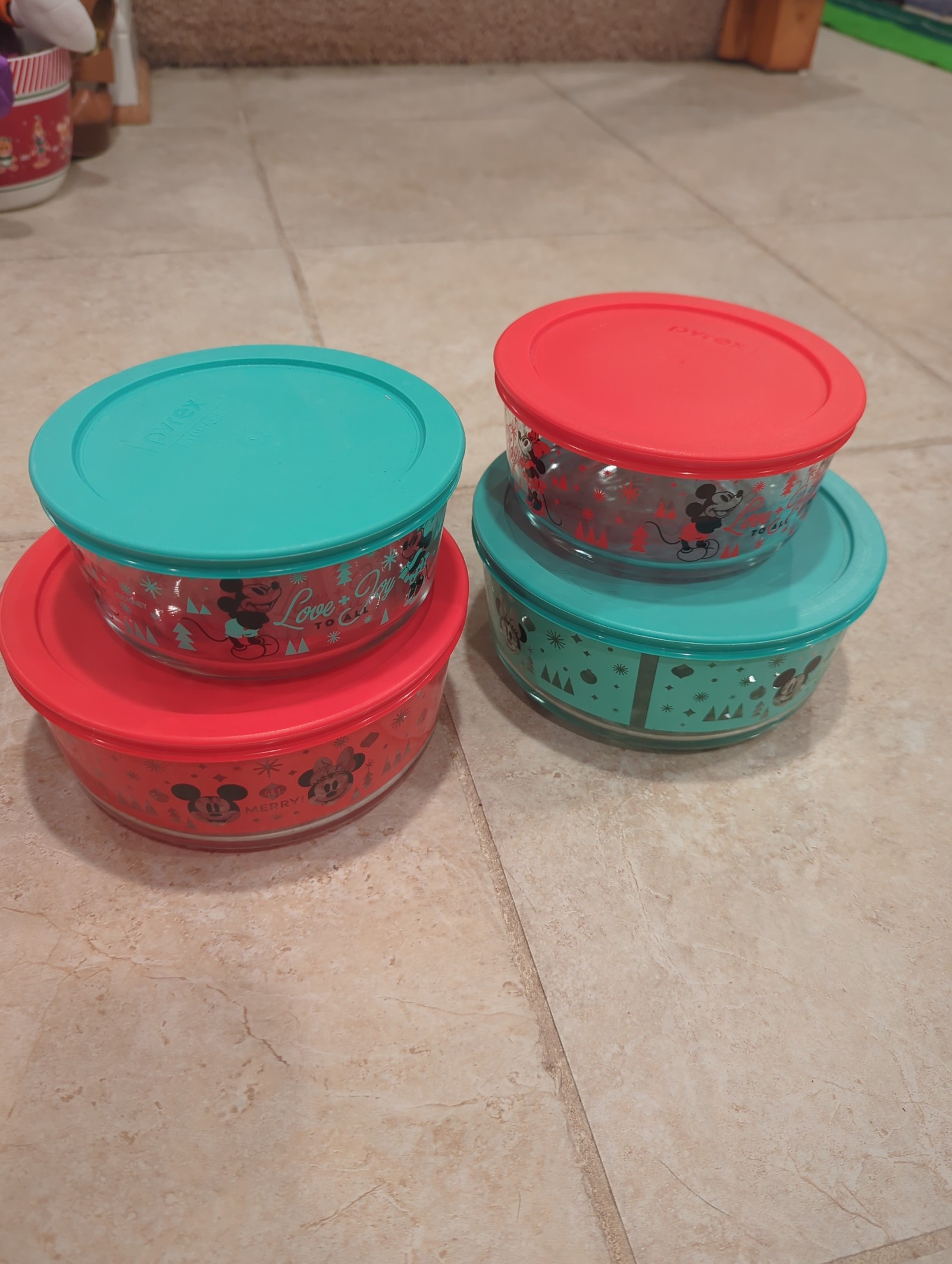Disney Pyrex Mickey and Minnie Set