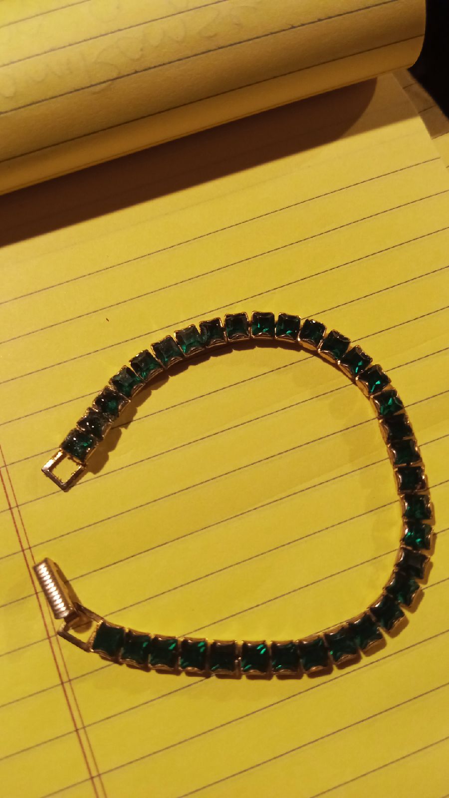 gorgeous-emerald-tennis-bracelet