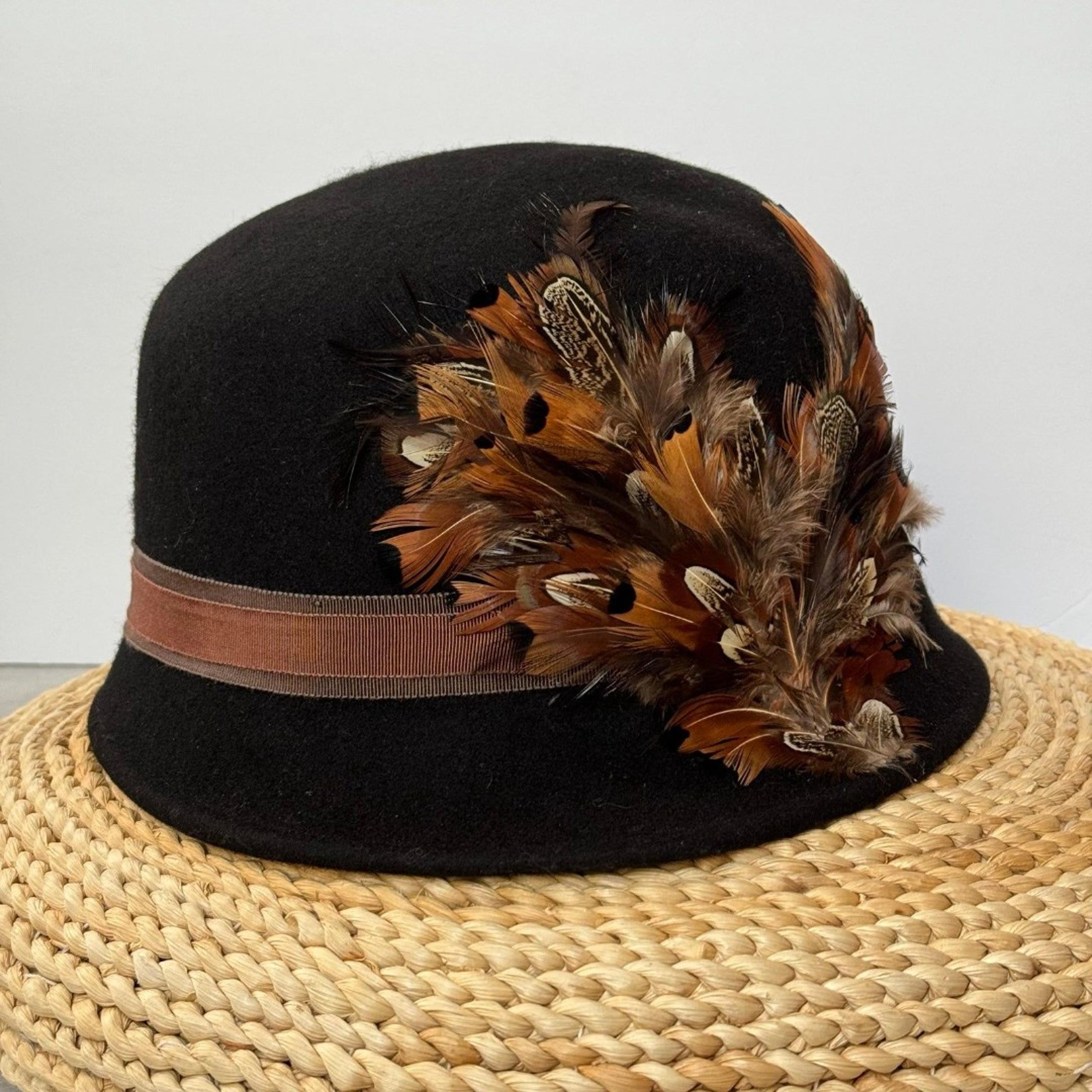 Vintage Giovannio Wool Felt Cloche Bowler Fedora Feather Womens Hat OS Black