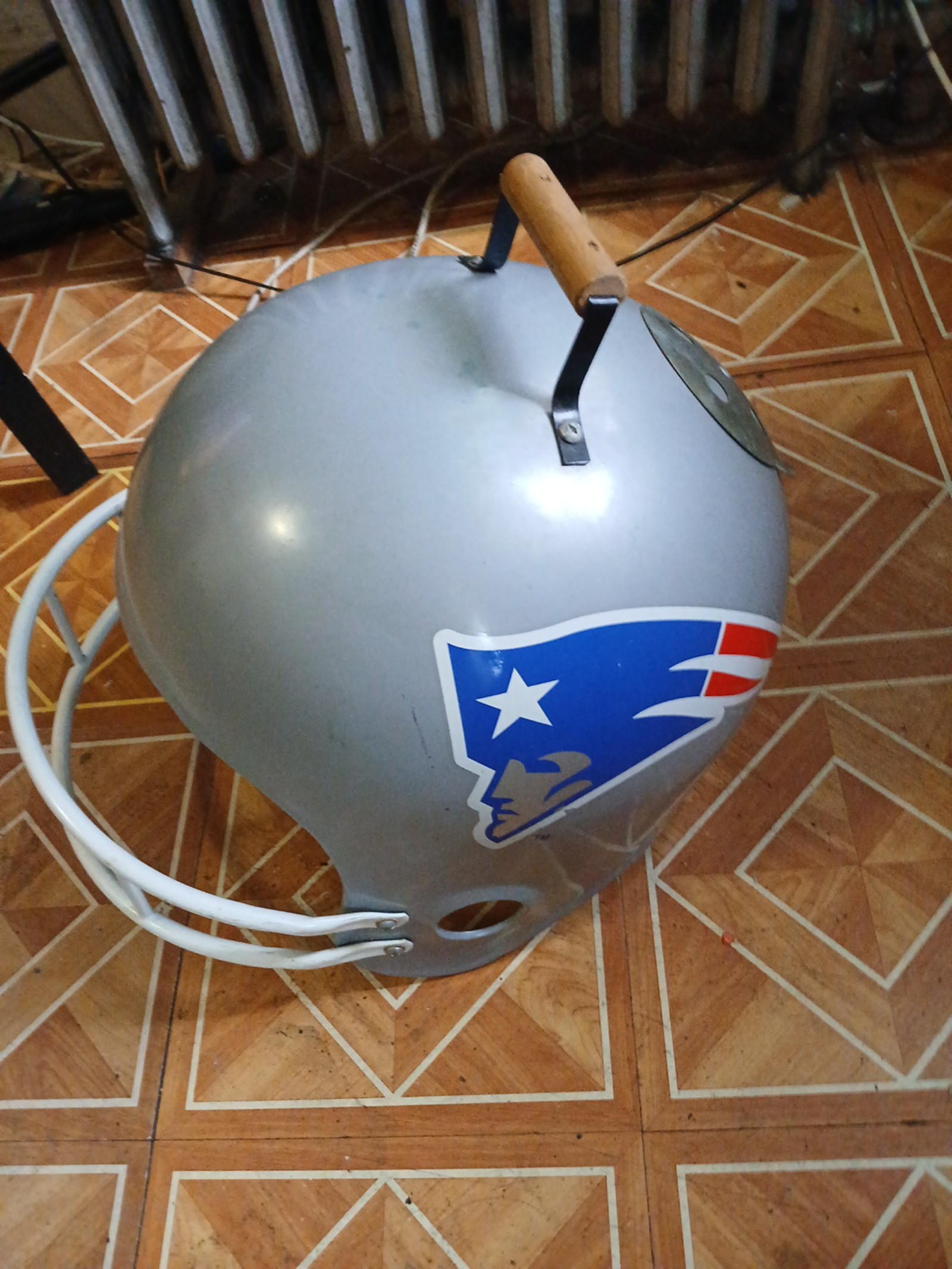 Patriots giant helmet