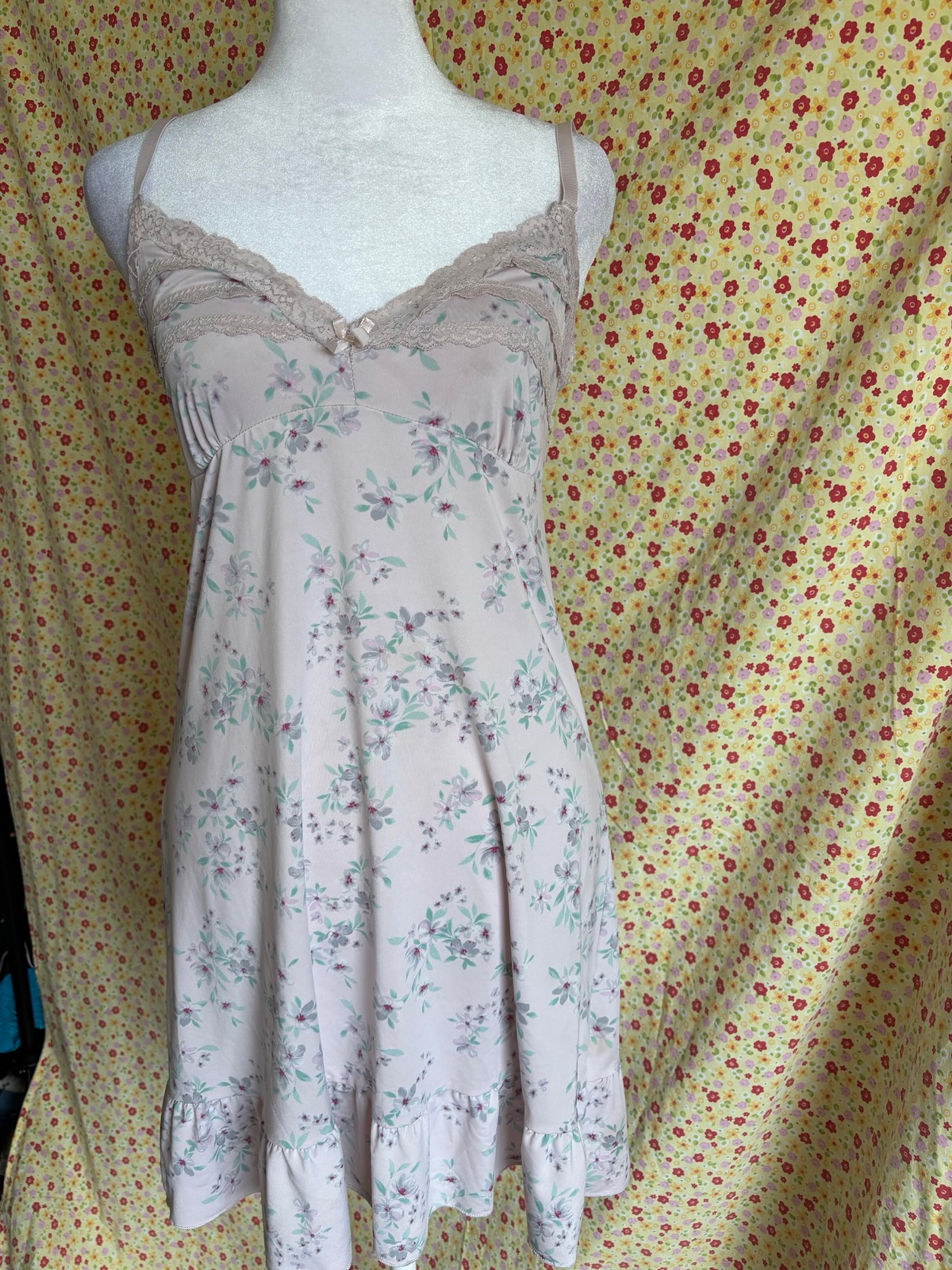 Vintage Y2K Laura Ashley floral lace slip dress medium