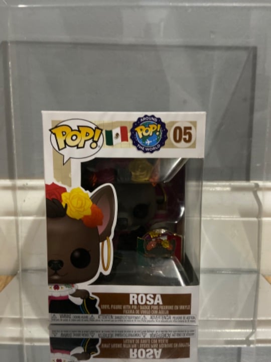 Rosa Funko Pop with pin in good condition