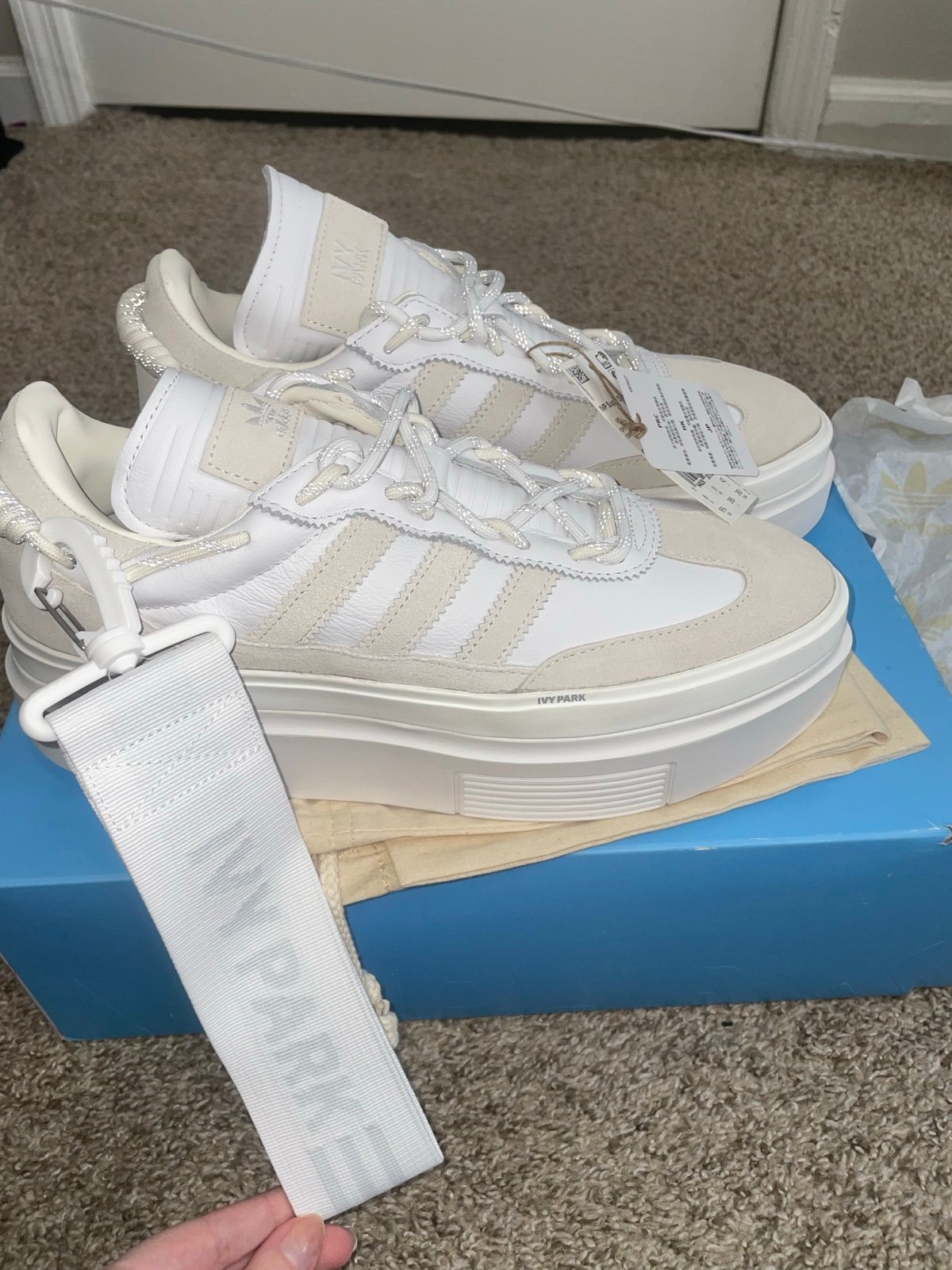 IVY PARK SUPER SLEEK 72’s WOMENS 9.5