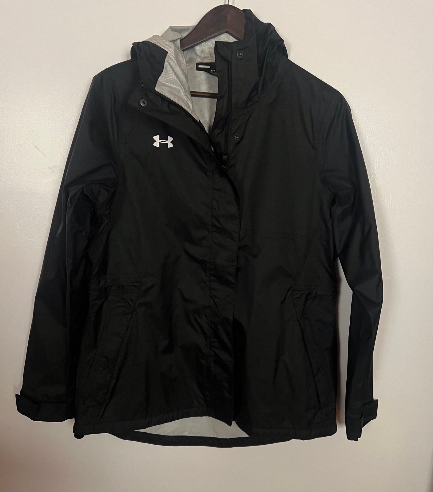 Under Armour UA Stormproof Cloudstrike Women’s Jacket Navy Blue Size Medium