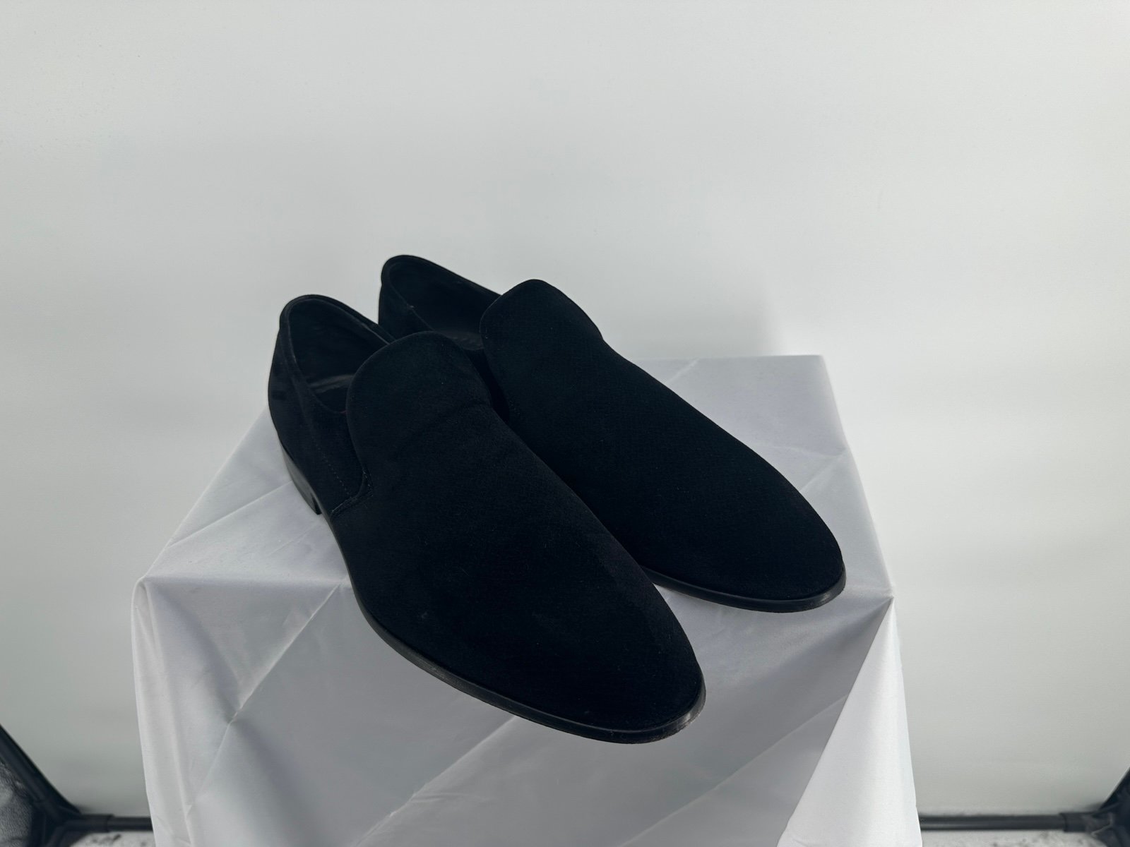 Hugo boss black suede pointed loafers