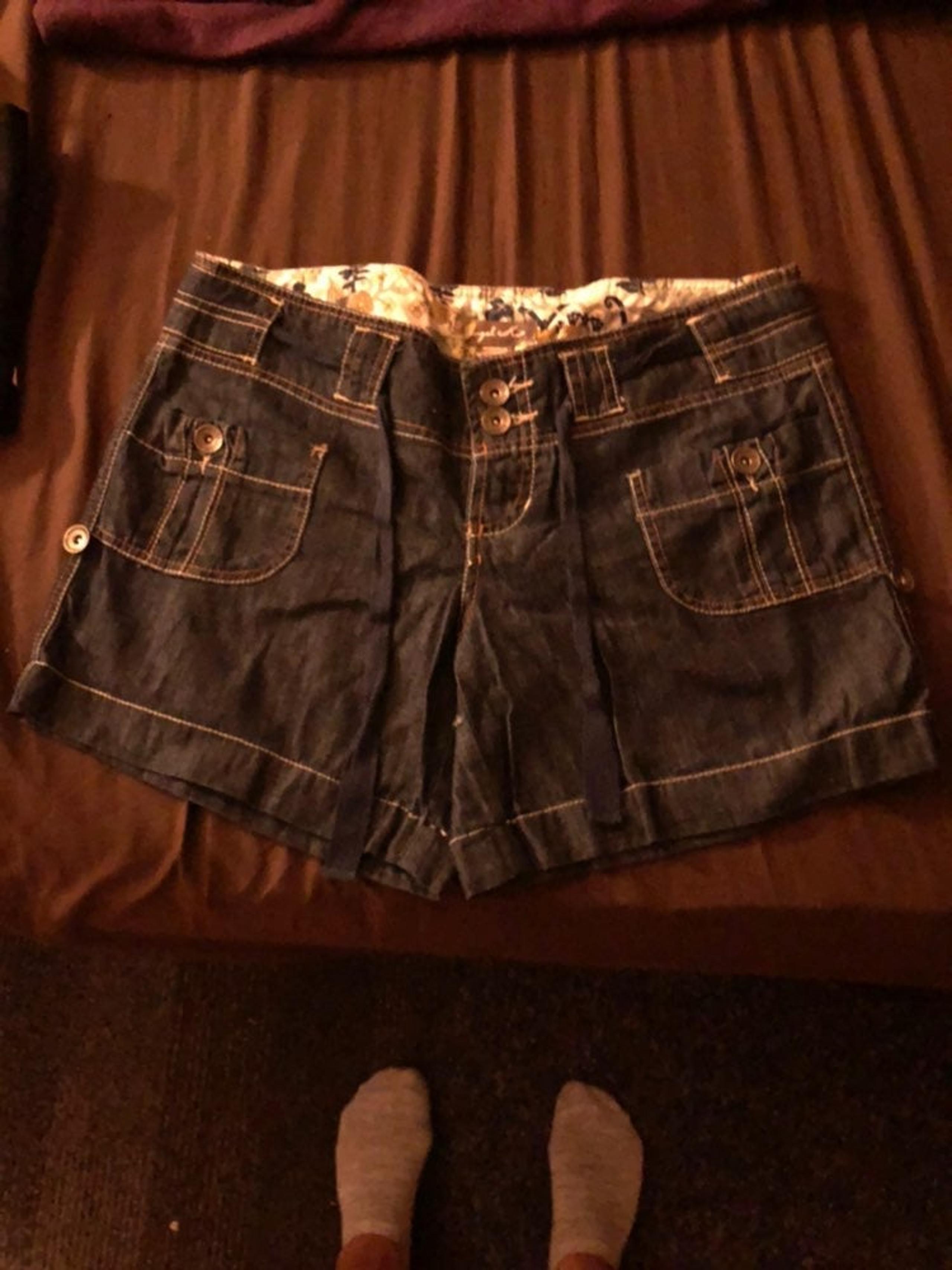 Angel Kiss Jean Shorts