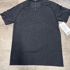 NEW WUTH TAGS MSRP 78 Men’s Lululemon Metal Vent Tech SS 2.0 DCO/BLK Size M