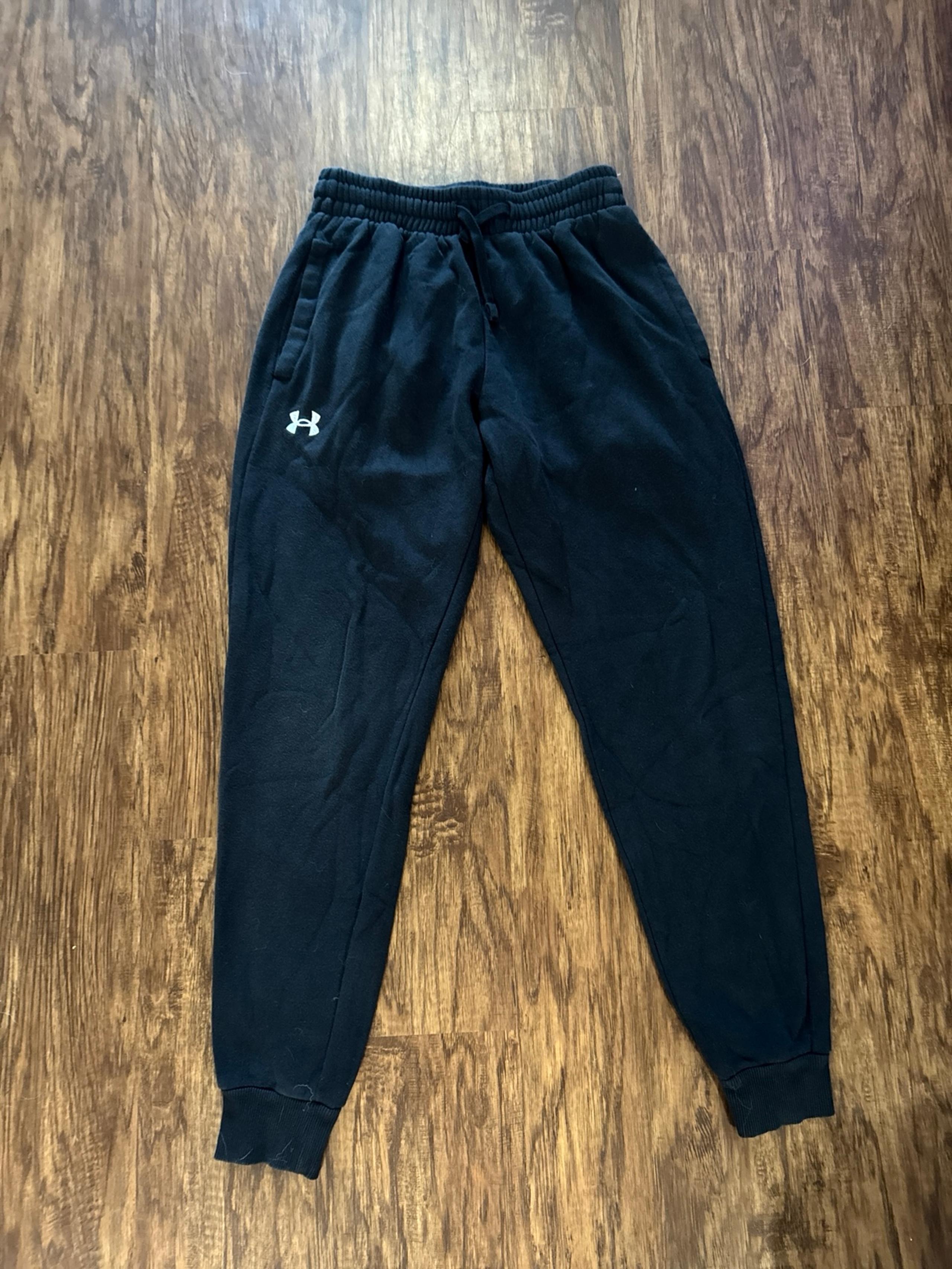 men’s joggers sweatpants small. T8 - Under Armour