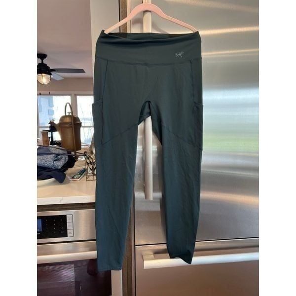 arcteryx leggings woman large new
