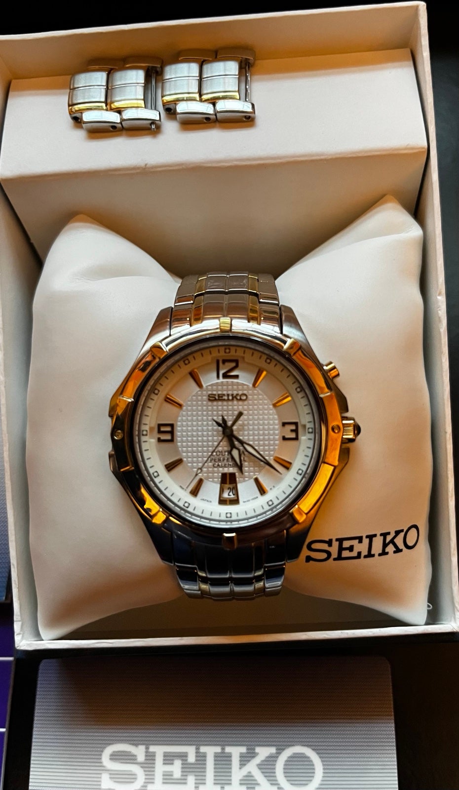 Seiko quartz perpetual calendar