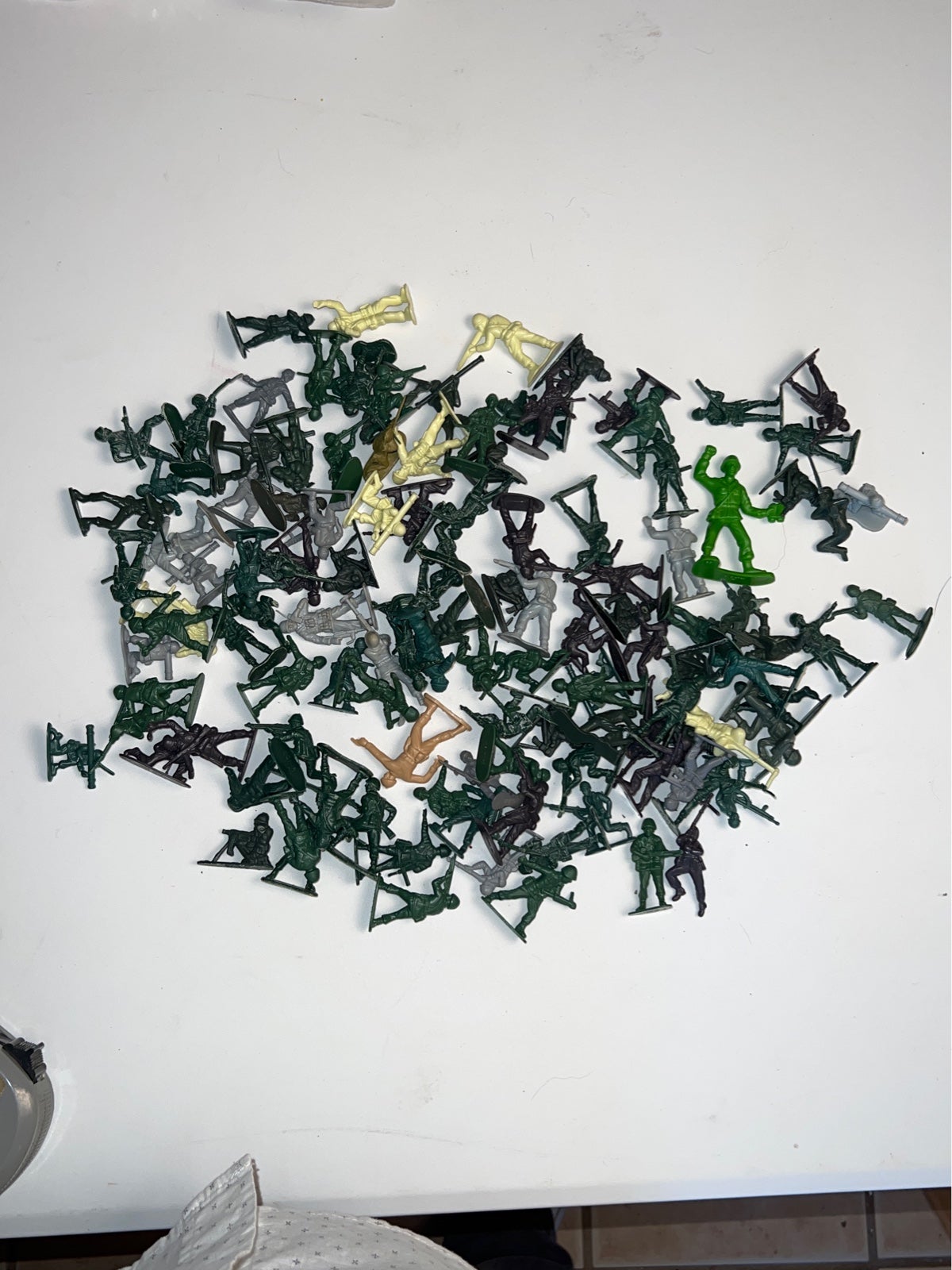your satisfaction is our target Lot of plastic army men Toys & Collectibles your satisfaction is our target Lot of plastic army men Toys & Collectibles