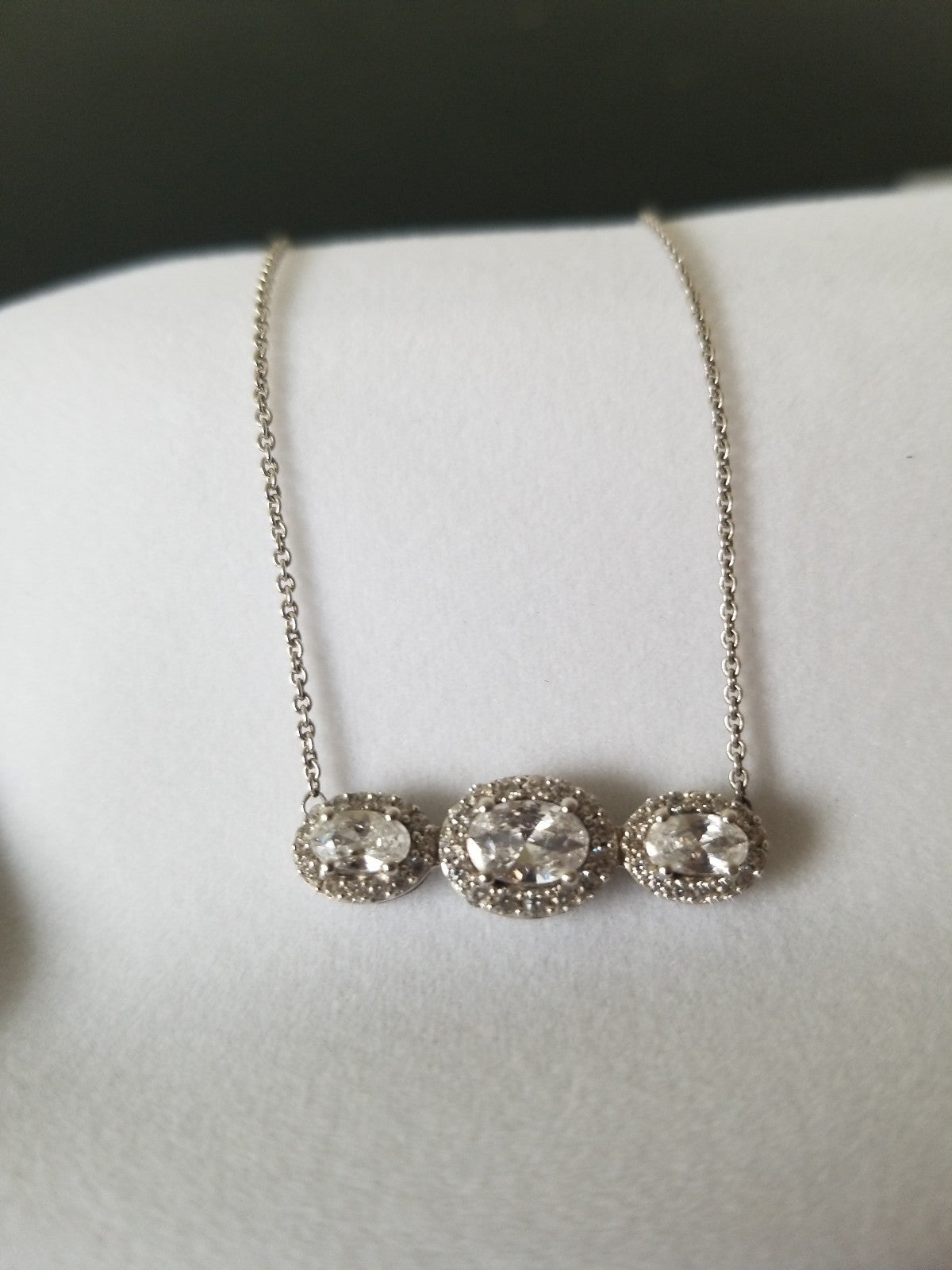Bella luce 2024 tennis necklace