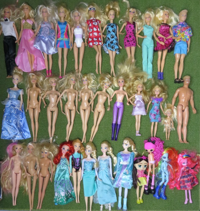 Lot of Random 34 Dolls - Barbie, Frozen