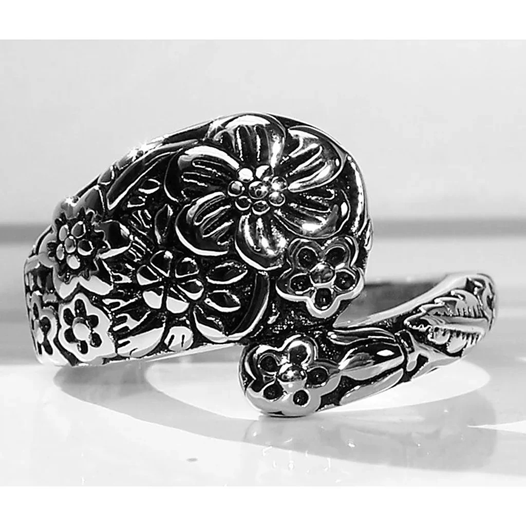 Size 10, 925 STERLING SILVER Cute Floral Spoon Ring