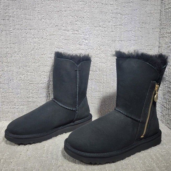 UGG Bailey Zip Short Women's Size US 6 Black Suede Sheepskin Snow Boots 1112480