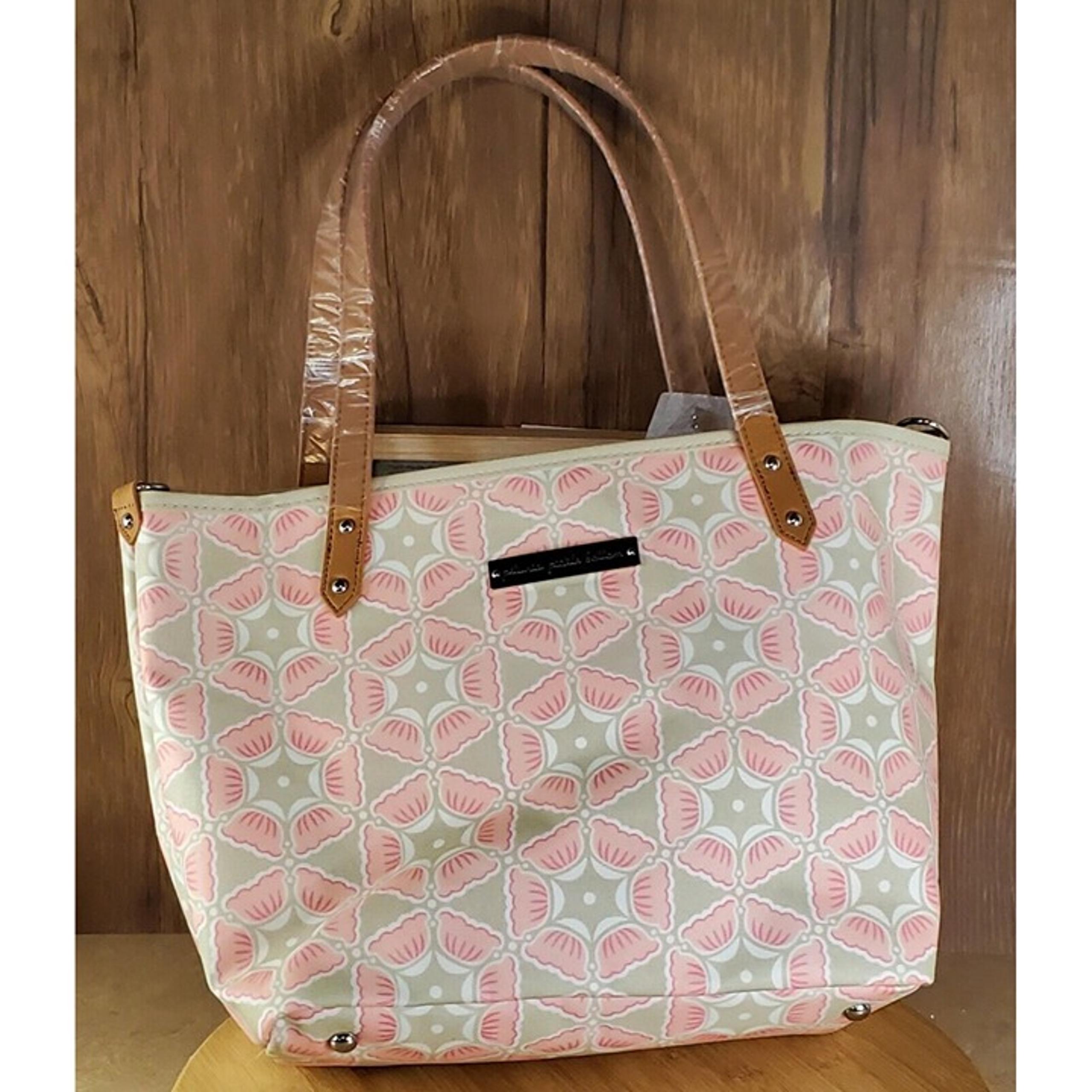 New Petunia Pickle Bottom Downtown Tote-Blooming Brixham Diaper bag Pink/beige