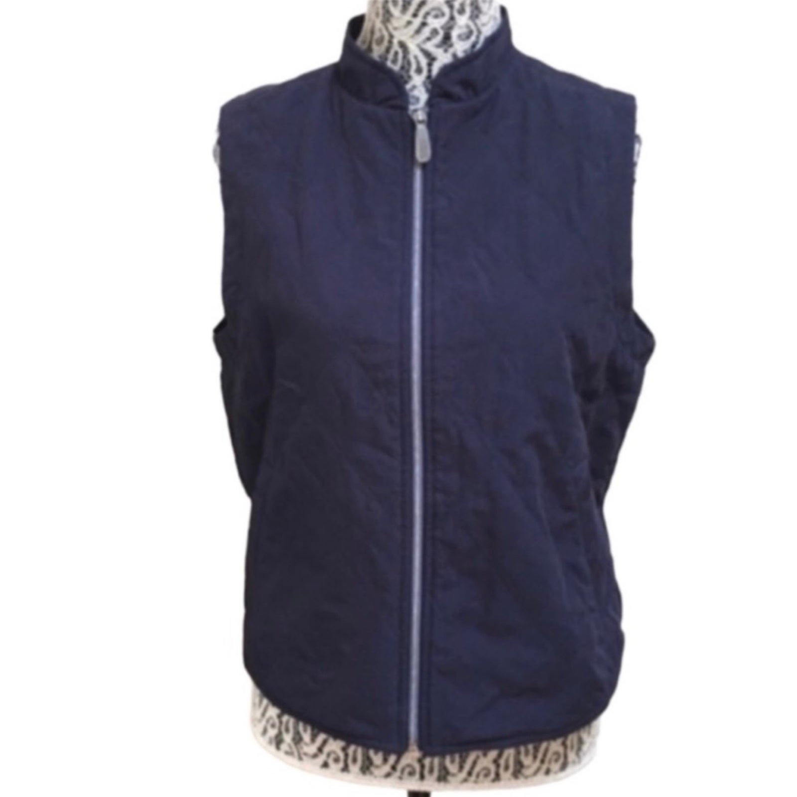 ADIDAS Women’s Stand Up Collar Full Zip Drop Tail Vest, Carbon Navy Blue, Medium