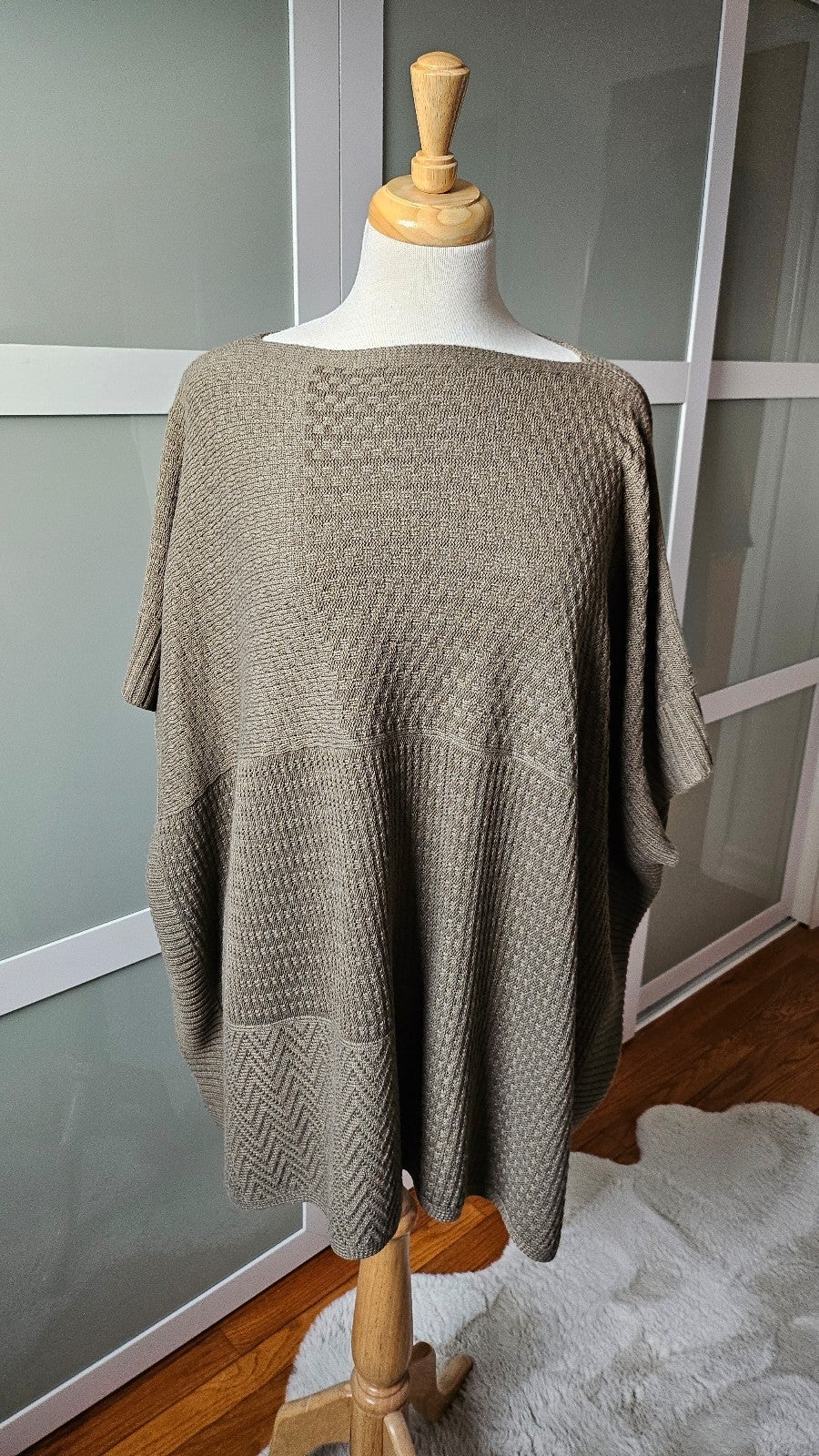 LOFT sweater knit poncho one size NWOT