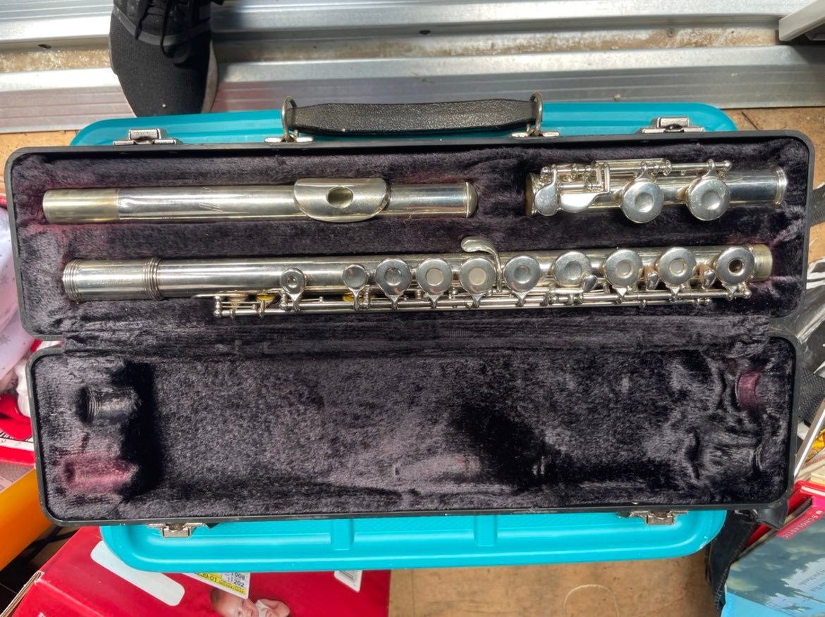 Armatrong flute instrument