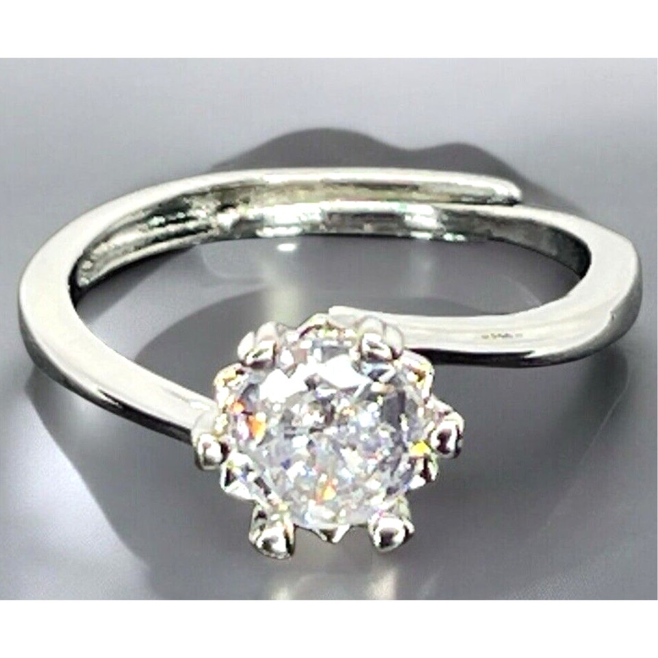 Moissanite Engagement Ring (1 Carat) Sterling Silver Luxury Promise Solitaire