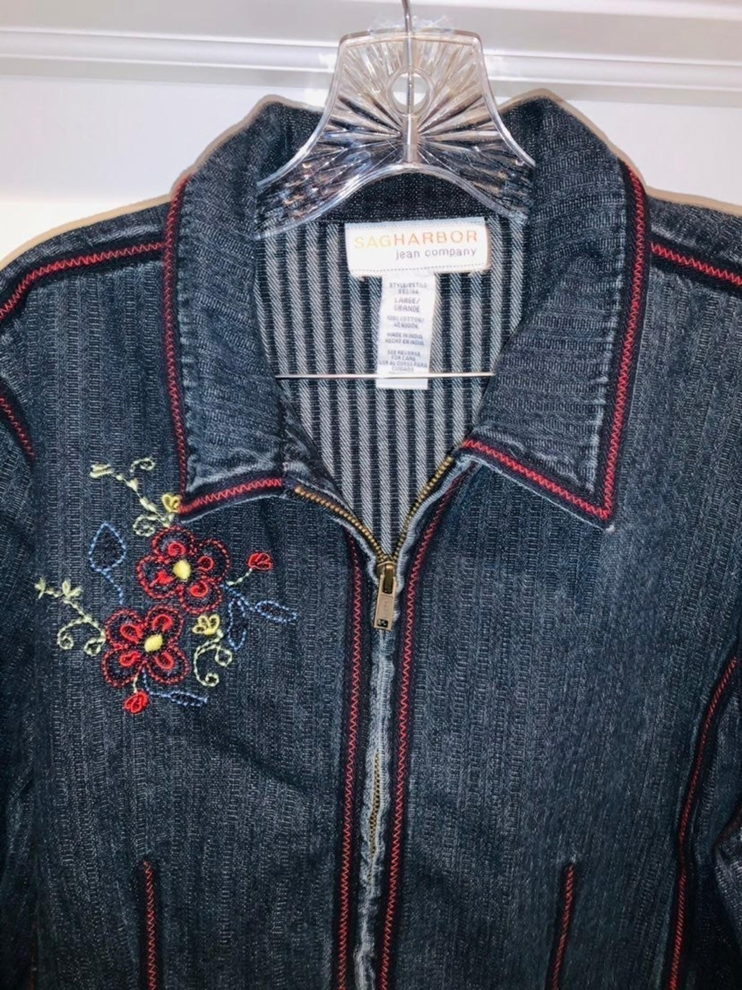 VINTAGE SAG HABOR JEAN COMPANY SIZE LARGE JEAN JACKET