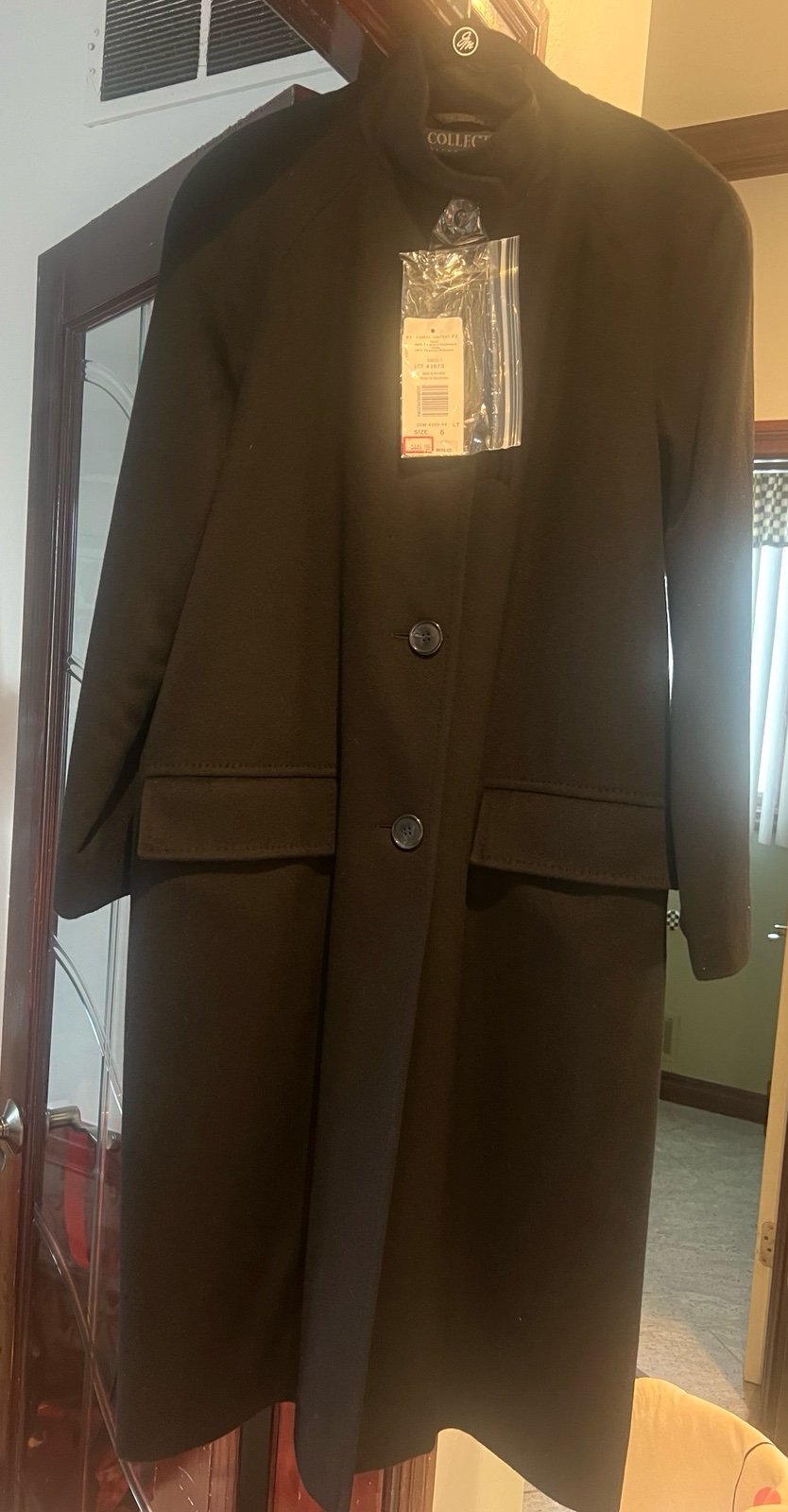 NWT, 100% Cashmere Women’s Coat (Size 6) RETAIL 650