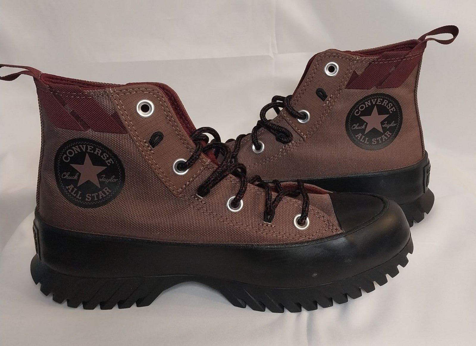 CONVERSE CTAS LUGGED 2.0 HI. SQUIRREL FRIEND/DEEP BORDEAUX .