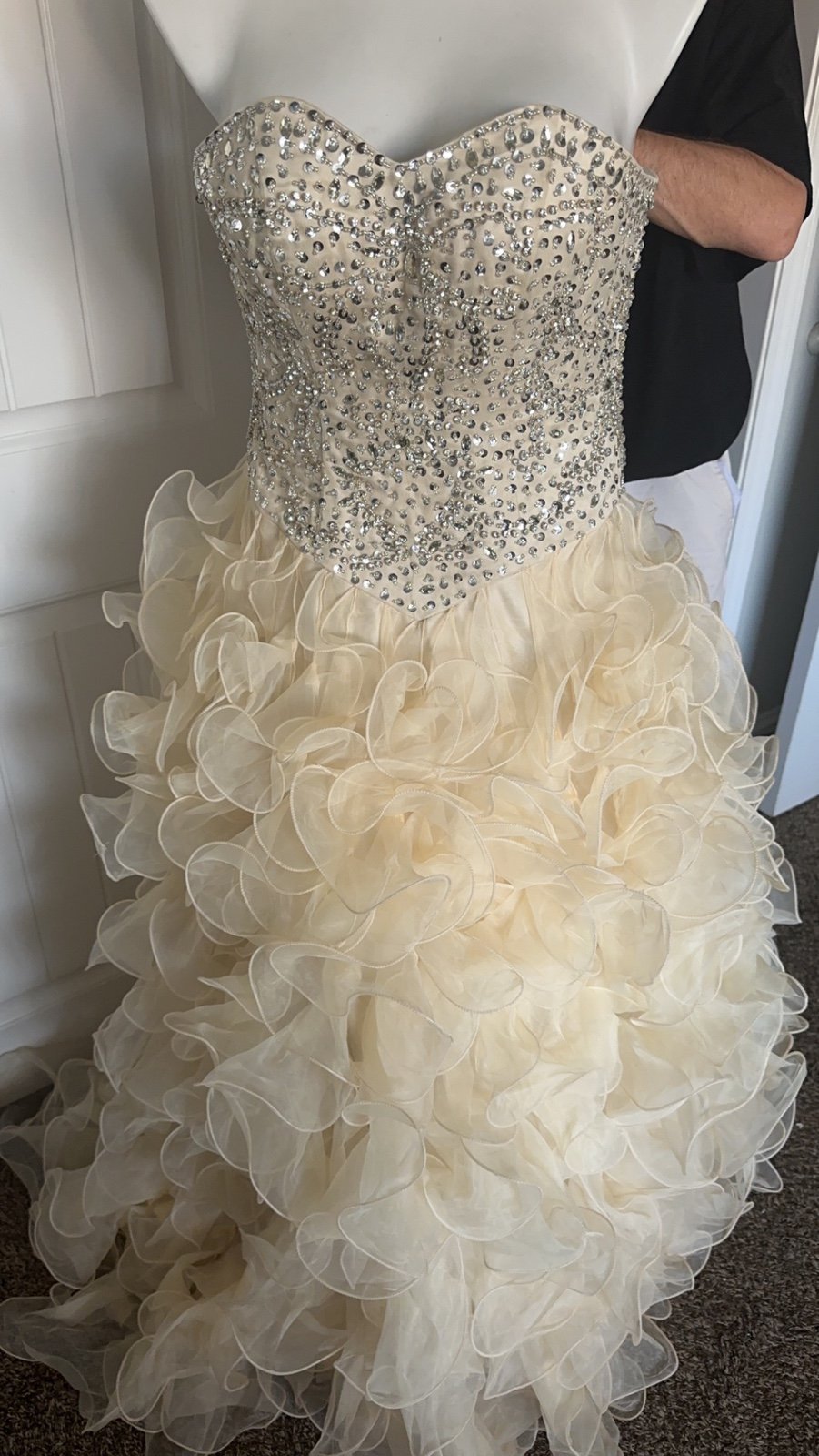 formal dress ques