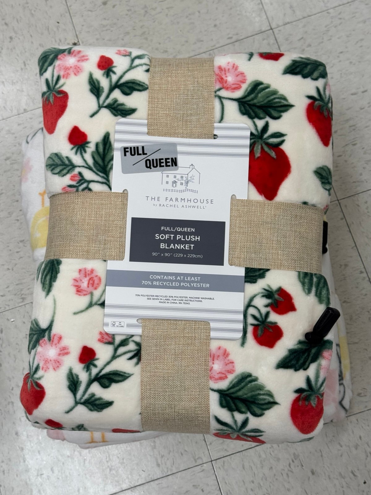 the farm house rachel ashwell strawberry blanket queen size