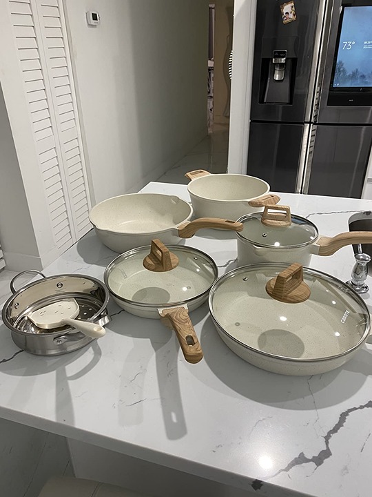 NEW 10 Piece Nonstick Cookware Set for a Complete Kitchen NEW 10 Piece Nonstick Cookware Set for a Complete Kitchen
