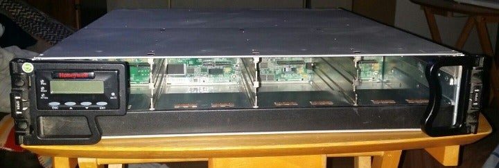 RAID 8 BAY HONEYWELL -266 Spare 8 bay 2U