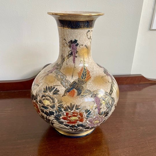 Japanese Satsuma Earthenware vase