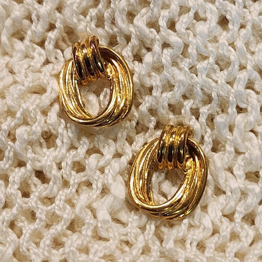 Vintage Gold Toned Swirl Knot Signed Premium Designs Pierced Earrings