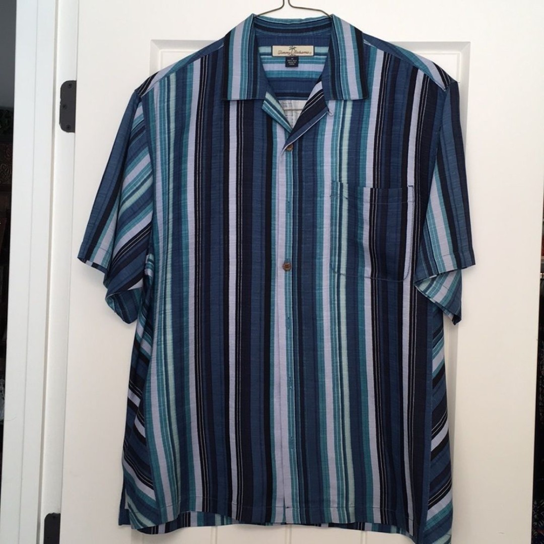 Men's Tommy Bahama 100% Silk Dark Blue Striped Short Sleeve Shirt Size Medium