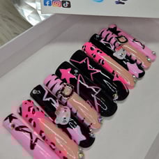 Hello Kitty press on nails