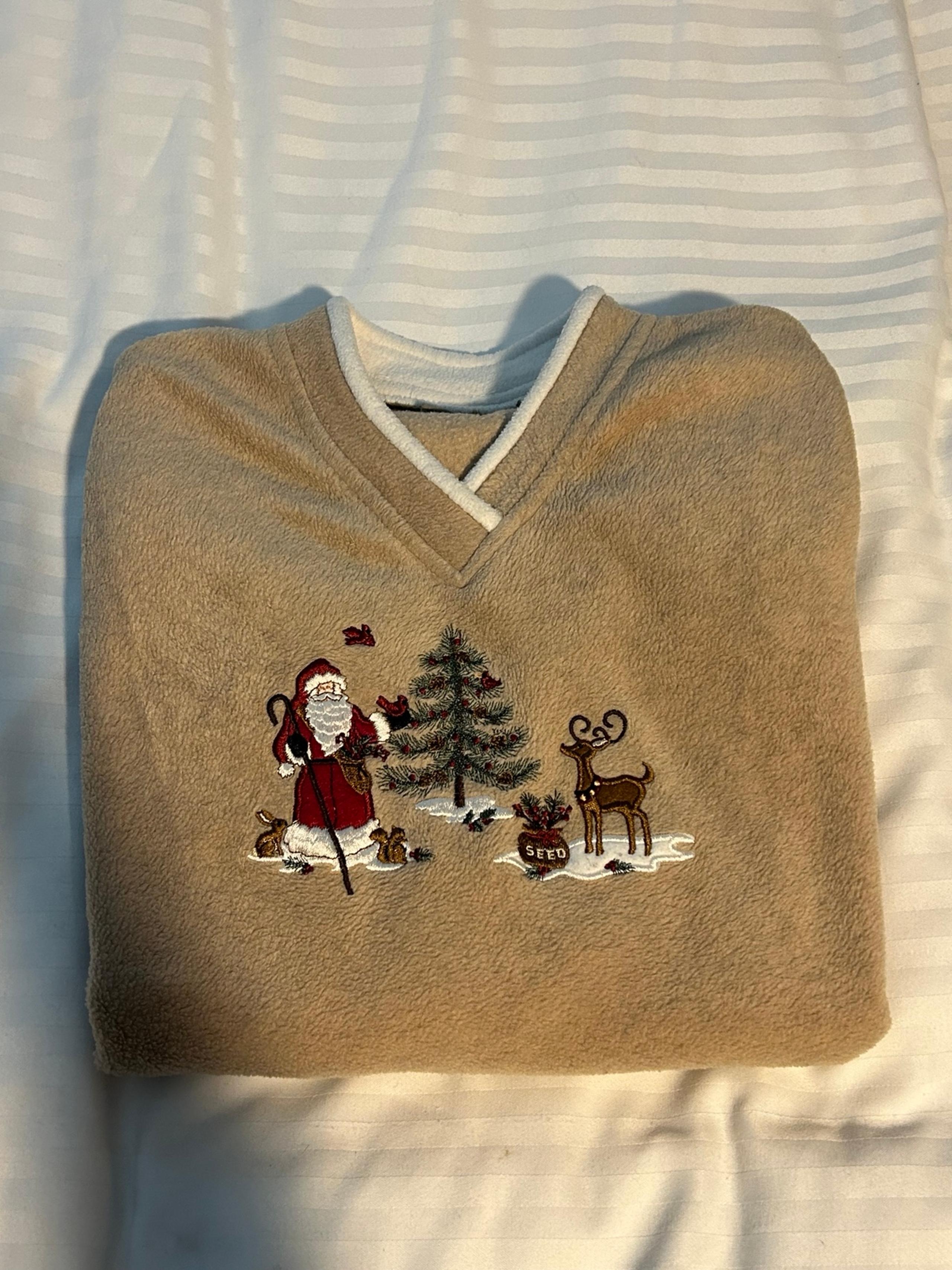 Vintage Winter Christmas V Neck Sweater - M