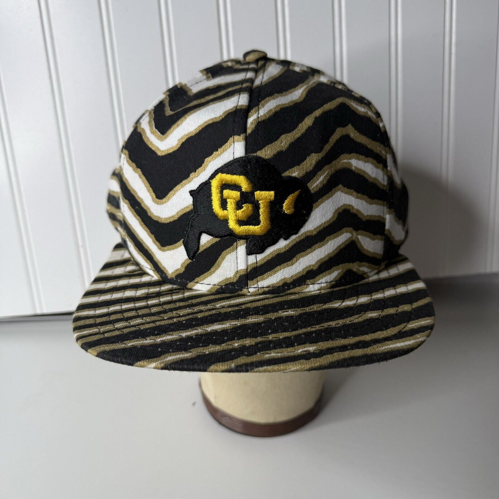 Zubaz Vintage Colorado University Buffaloes Ajd SnapBack Hat Rare Cap Baseball