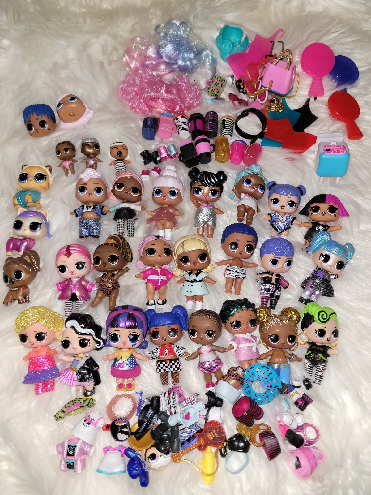 LOL Surprise Mini Dolls Lot Of 28 With Acessories,bottles,outfits,wigs..